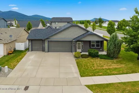 6025 W Trestle St, Rathdrum, ID 83858