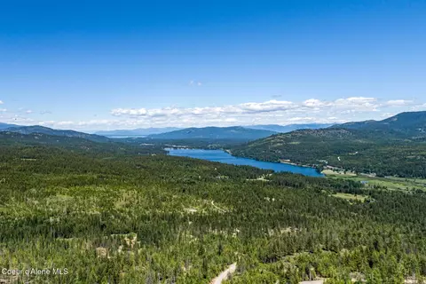 700 Outlook Dr, Cocolalla, ID 83813