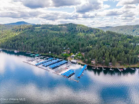 31 W Conkling Park Dr, Worley, ID 83876