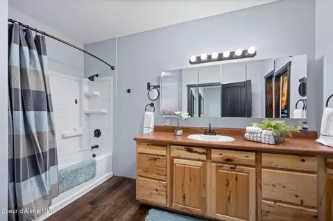 Bath - 9654 E Highway 54, Athol, ID 83801 photo 1 of 3