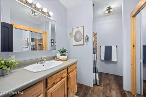 Bath - 9654 E Highway 54, Athol, ID 83801 photo 2 of 3