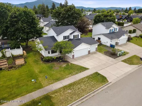 9166 N Entiate Dr, Hayden, ID 83835