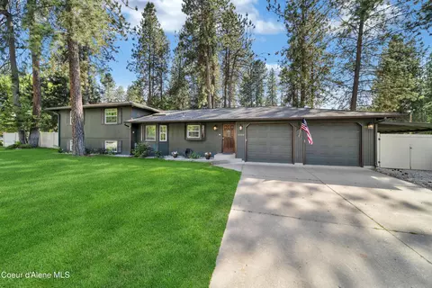 5999 N Pinegrove Dr, Coeur D'alene, ID 83815