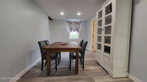 Dining - 109 S Prospect Ave, Harrison, ID 83833 photo 1 of 4