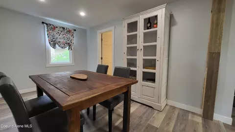 Dining - 109 S Prospect Ave, Harrison, ID 83833 photo 3 of 4