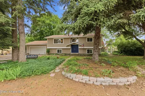 2025 W Saint Emilion Dr, Hayden, ID 83835