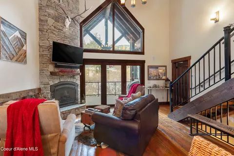 Living - 38 Avalanche Rd # 2, Sandpoint, ID 83864 photo 1 of 3