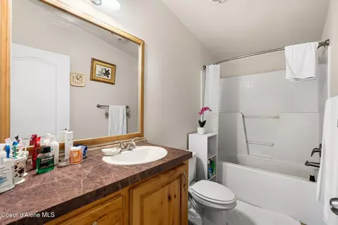 Bath - 4304 S Elk Rd, Harrison, ID 83833 photo 1 of 2