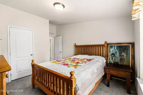 Bedroom - 4304 S Elk Rd, Harrison, ID 83833 photo 2 of 6