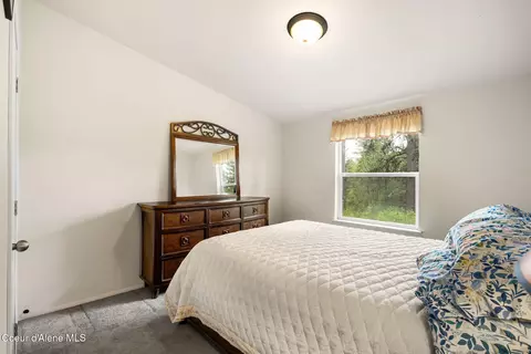 Bedroom - 4304 S Elk Rd, Harrison, ID 83833 photo 3 of 6