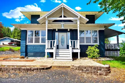 1002 Highland Ave, Saint Maries, ID 83861