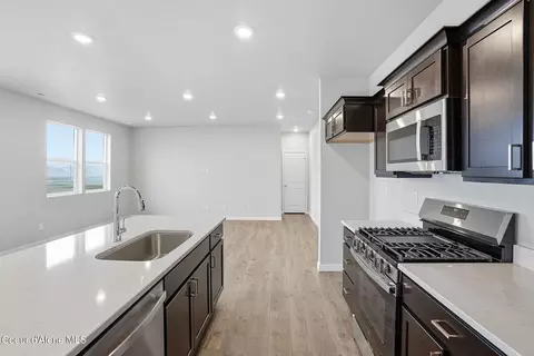 Kitchen - 4652 E Culpeo Ave, Post Falls, ID 83854 photo 4 of 4