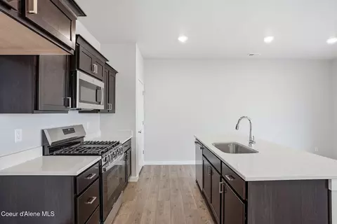 Kitchen - 4652 E Culpeo Ave, Post Falls, ID 83854 photo 3 of 4