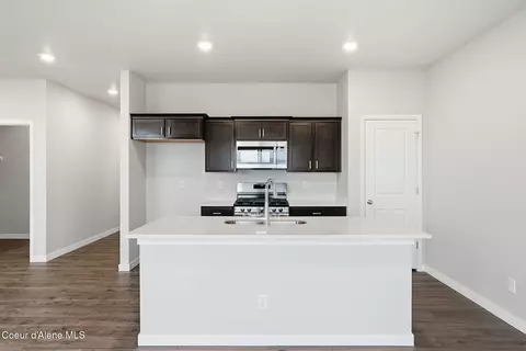 Kitchen - 4652 E Culpeo Ave, Post Falls, ID 83854 photo 2 of 4
