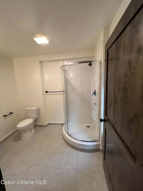 Bath - 109 N Second St, Mullan, ID 83846 photo 6 of 14