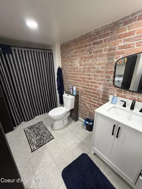 Bath - 109 N Second St, Mullan, ID 83846 photo 1 of 14