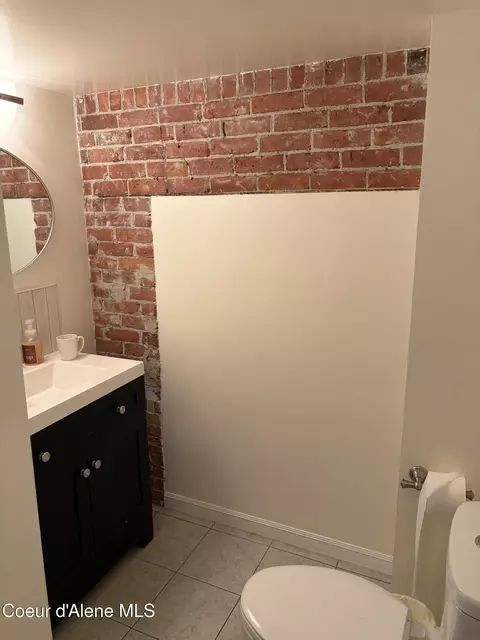 Bath - 109 N Second St, Mullan, ID 83846 photo 3 of 14