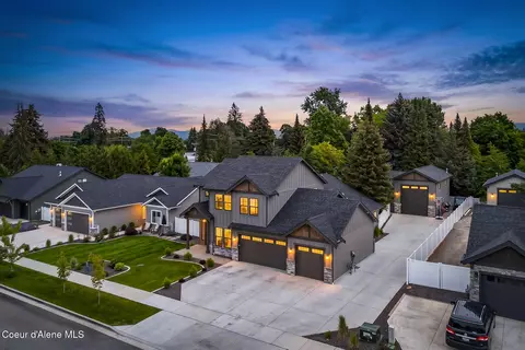 9116 N Raintree Ln, Hayden, ID 83835