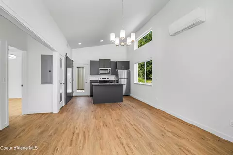 Living - 1608 Cedar St, Sandpoint, ID 83864 photo 3 of 5