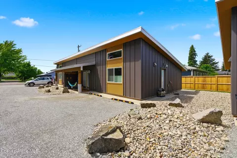 Exterior - 1608 Cedar St, Sandpoint, ID 83864 photo 2 of 8
