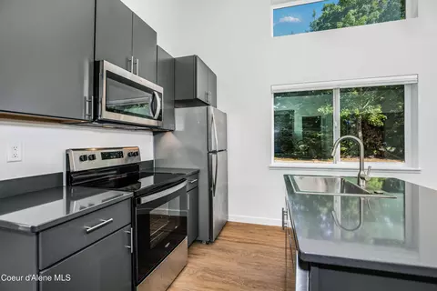 Kitchen - 1608 Cedar St, Sandpoint, ID 83864 photo 4 of 7