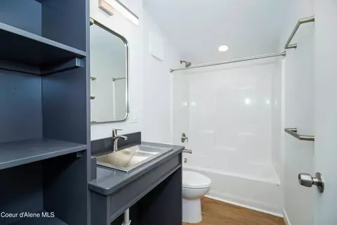 Bath - 1608 Cedar St, Sandpoint, ID 83864 photo 1 of 3