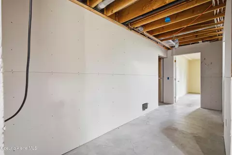 Entry Way - 2232 E Shoshone Ave, Athol, ID 83801 photo 2 of 2