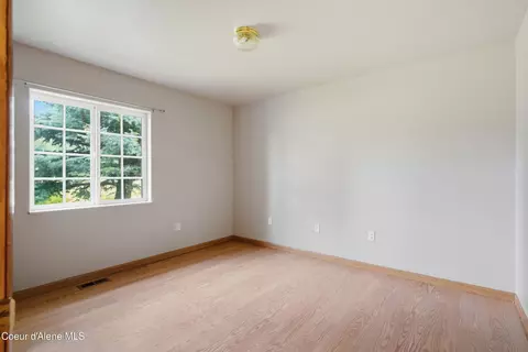 Bedroom - 2232 E Shoshone Ave, Athol, ID 83801 photo 1 of 5
