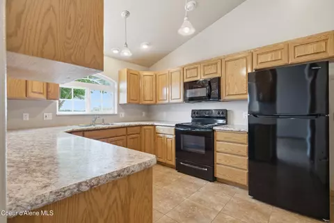 Kitchen - 2232 E Shoshone Ave, Athol, ID 83801 photo 1 of 4