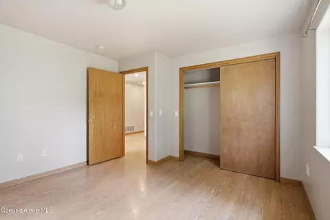 Bedroom - 2232 E Shoshone Ave, Athol, ID 83801 photo 2 of 5