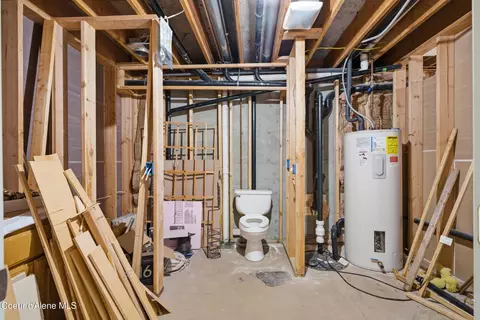 Bath - 2232 E Shoshone Ave, Athol, ID 83801 photo 5 of 5