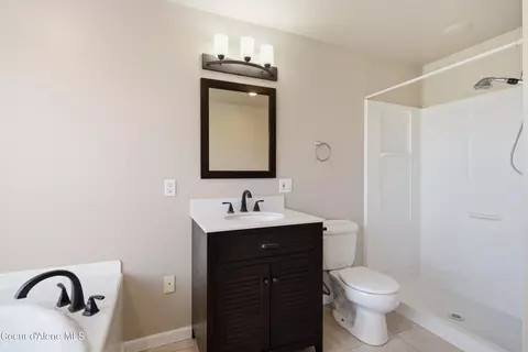 Bath - 2232 E Shoshone Ave, Athol, ID 83801 photo 4 of 5