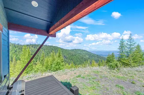 1872 Wildflower Dr, Saint Maries, ID 83861