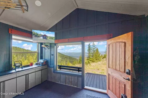 1872 Wildflower Dr, Saint Maries, ID 83861