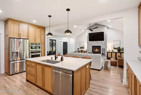 Kitchen - 95 Klickitat Rd, Cocolalla, ID 83813 photo 6 of 7