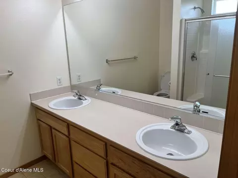 Bath - 5254 E Steamboat Bnd, Post Falls, ID 83854 photo 1 of 5
