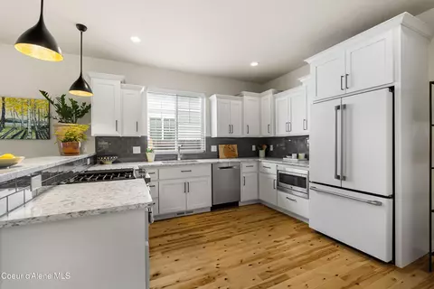 Kitchen - 409 S Boyer Ave, Sandpoint, ID 83864 photo 2 of 2