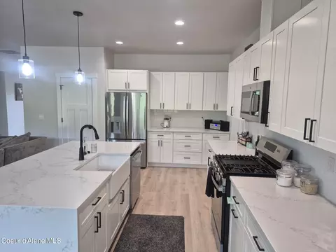 1047 Merideth Rd, Plummer, ID 83851