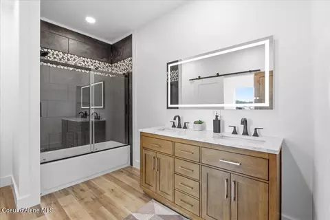 Bath - 743 A St, Plummer, ID 83851 photo 2 of 4