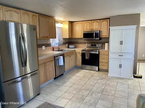 Kitchen - 8572 W Park Loop, Rathdrum, ID 83858 photo 1 of 1