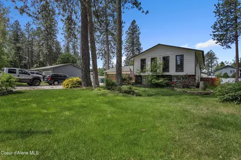 5792 N Parkwood Cir, Coeur D'alene, ID 83815