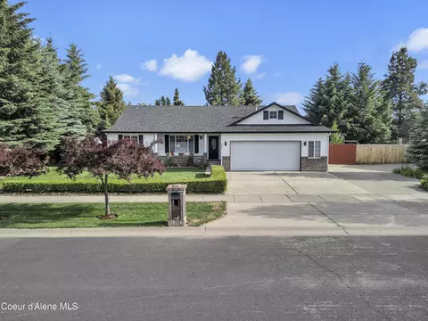 2082 E Greenleaf Ave, Coeur D'alene, ID 83815