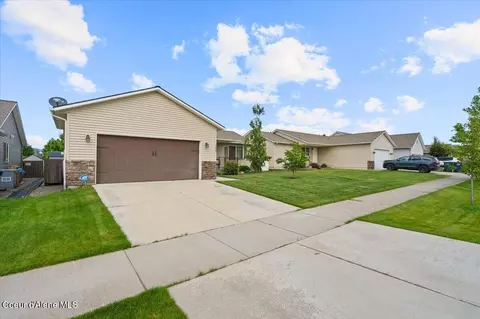1447 E Yellowstone Ave, Post Falls, ID 83854 photo 4