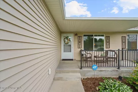 1447 E Yellowstone Ave, Post Falls, ID 83854 photo 6