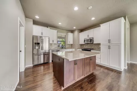 Kitchen - 589 E Penrose Ave, Post Falls, ID 83854 photo 2 of 4