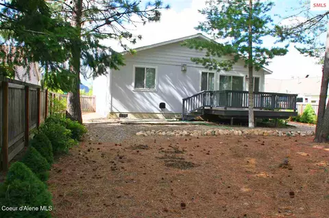 Exterior - 1601 Sequoia St, Sandpoint, ID 83864 photo 9 of 17