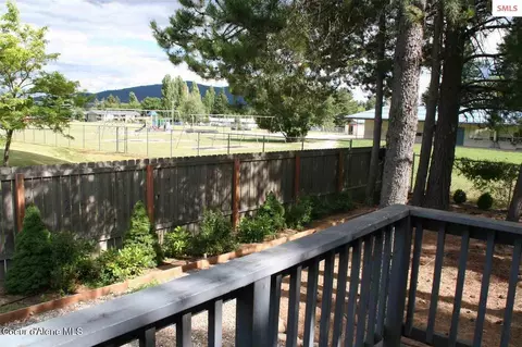 Exterior - 1601 Sequoia St, Sandpoint, ID 83864 photo 10 of 17