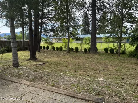Exterior - 1601 Sequoia St, Sandpoint, ID 83864 photo 6 of 17