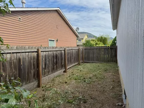 Exterior - 1601 Sequoia St, Sandpoint, ID 83864 photo 16 of 17