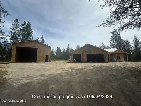 95 Wyatt Ln, Spirit Lake, ID 83869